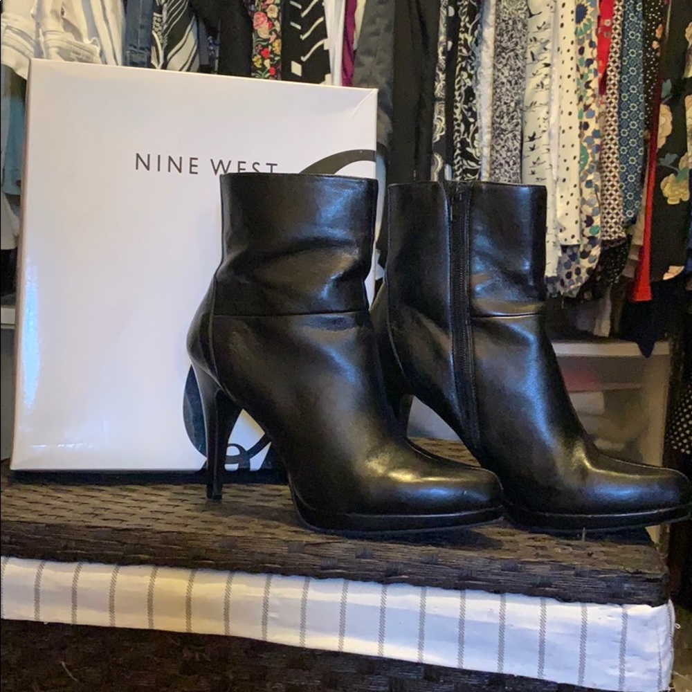 Nine West black leather booties